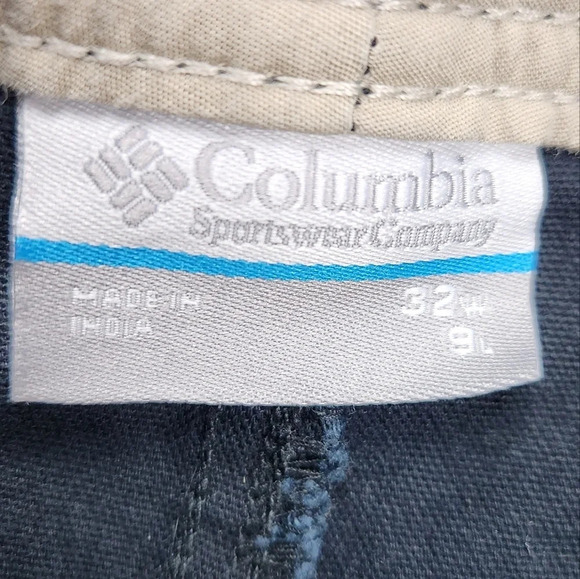 Columbia Black Button Up Shorts - Picture 3 of 5